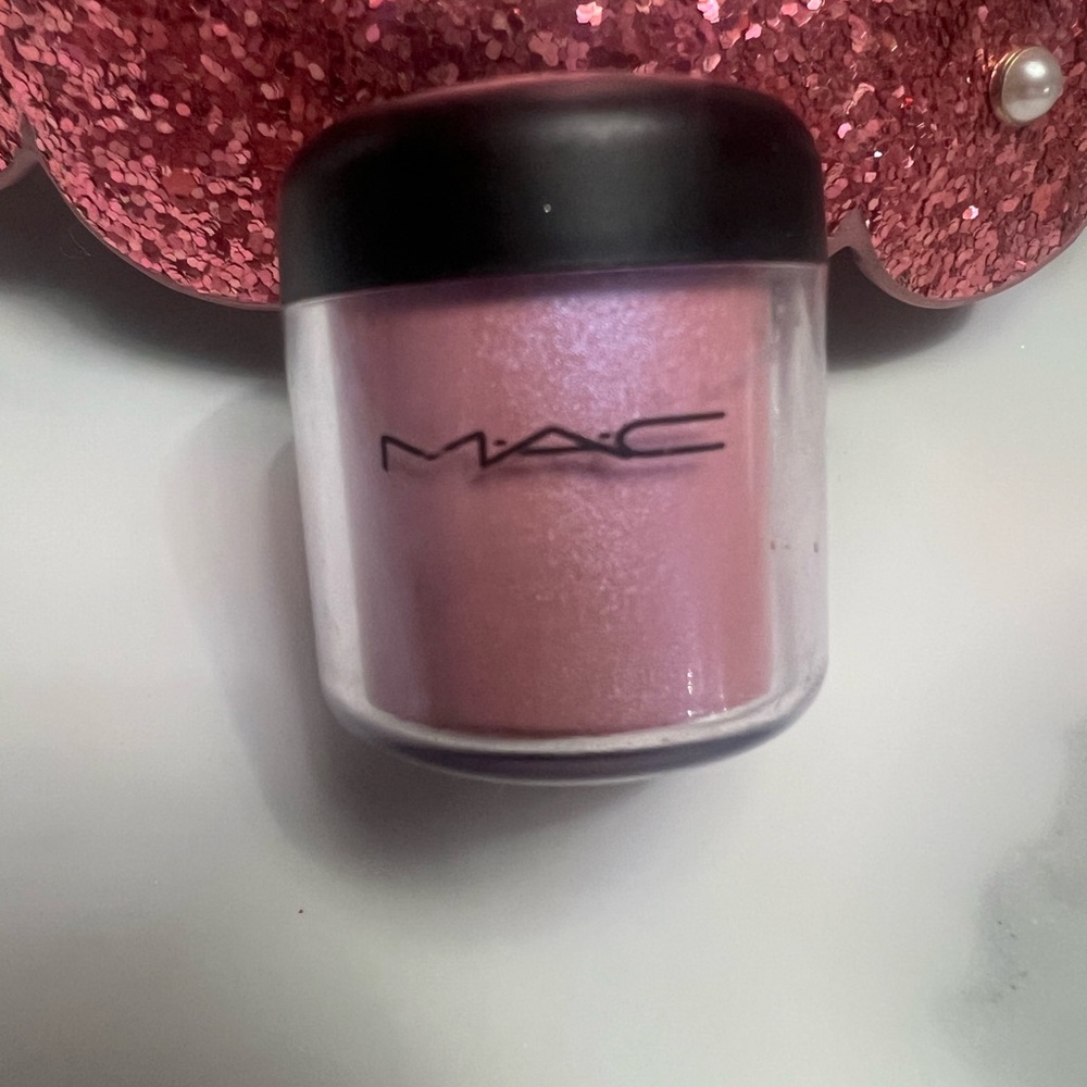 MAC Pink Pearl Pigment